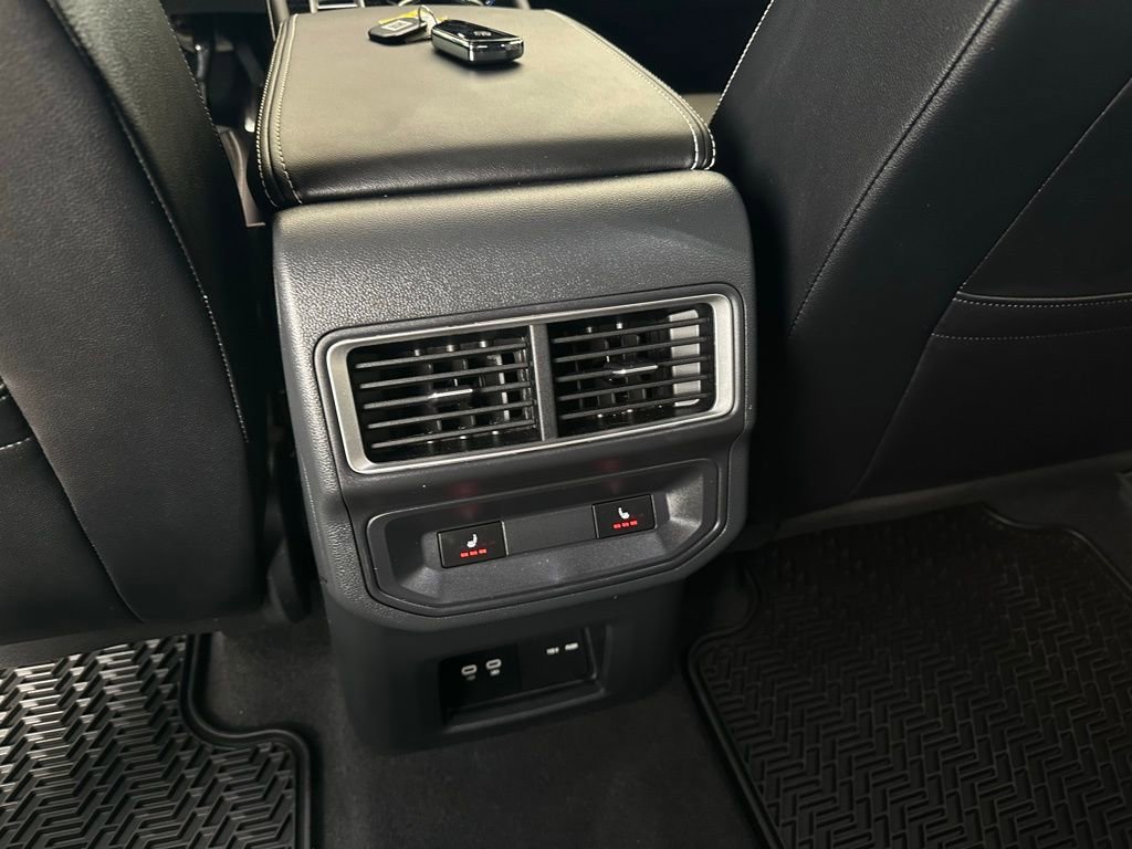 Used 2024 Volkswagen Atlas Cross Sport SEL R-Line AWD/4WD image 23