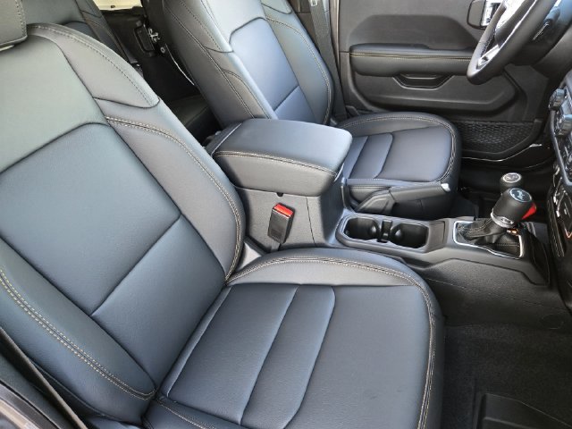 New 2026 Jeep Wrangler Unlimited Sahara AWD/4WD image 10