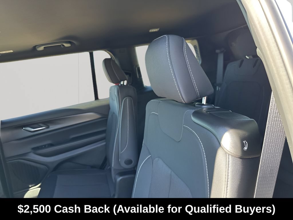 New 2025 Jeep Grand Cherokee L Laredo w/ Luxury Tech Group I RWD image 23