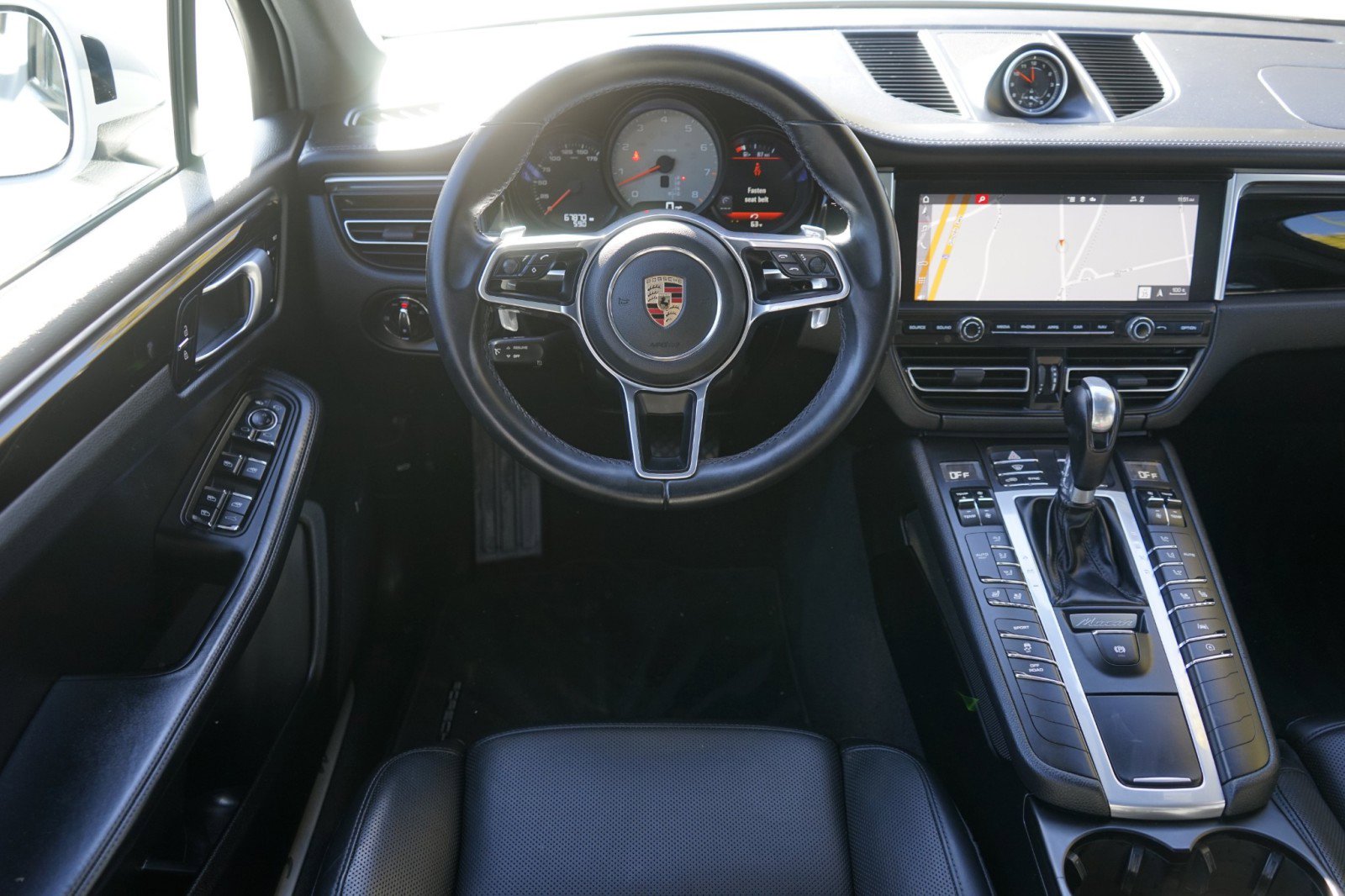 Used 2020 Porsche Macan S image 16