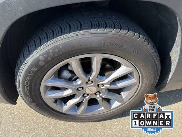 Used 2024 GMC Terrain SLT AWD/4WD image 2