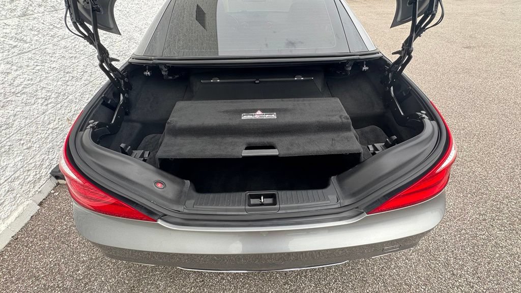 Used 2013 Mercedes-Benz SL 550 image 10