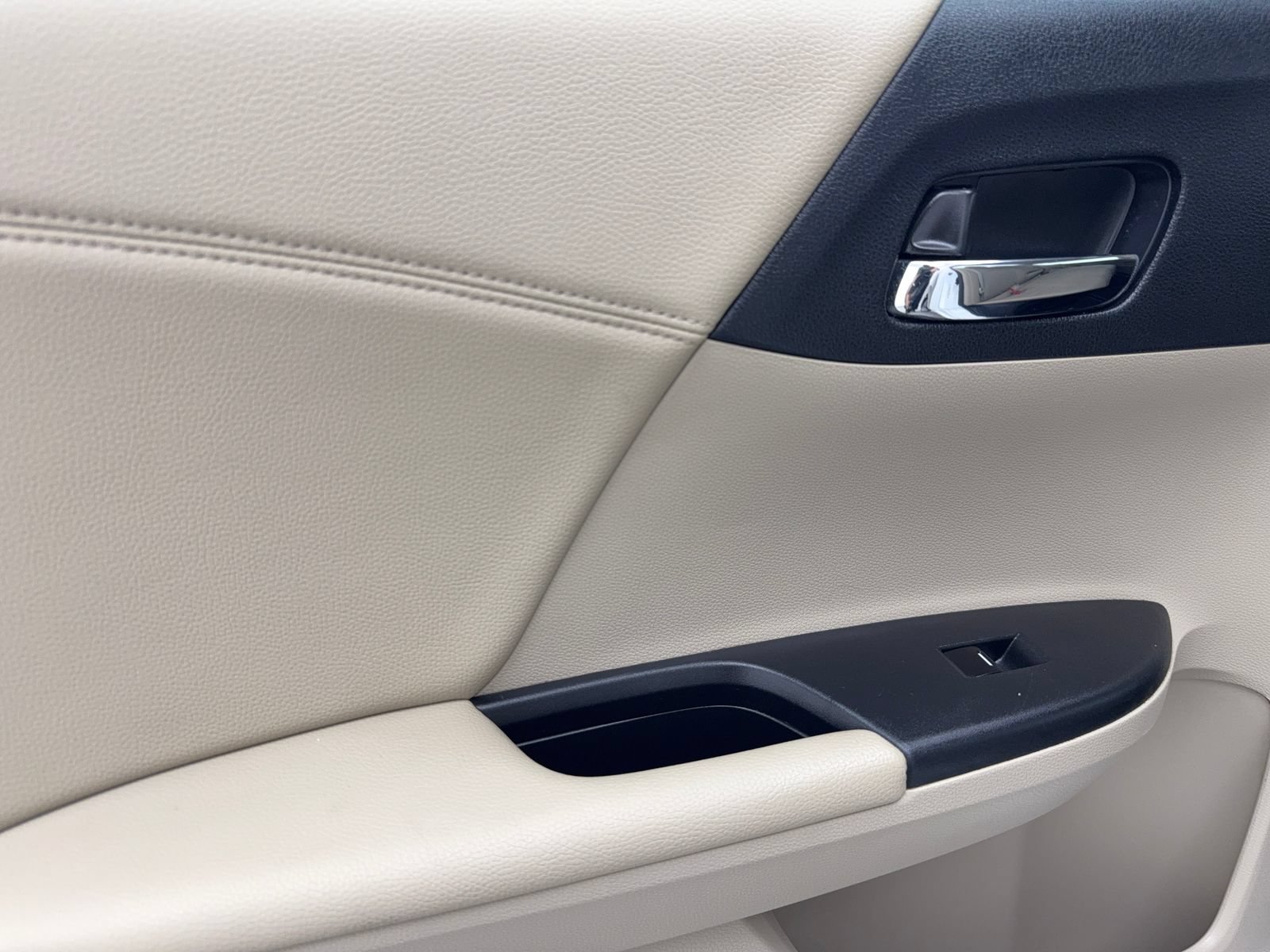 Used 2014 Honda Accord Touring image 40
