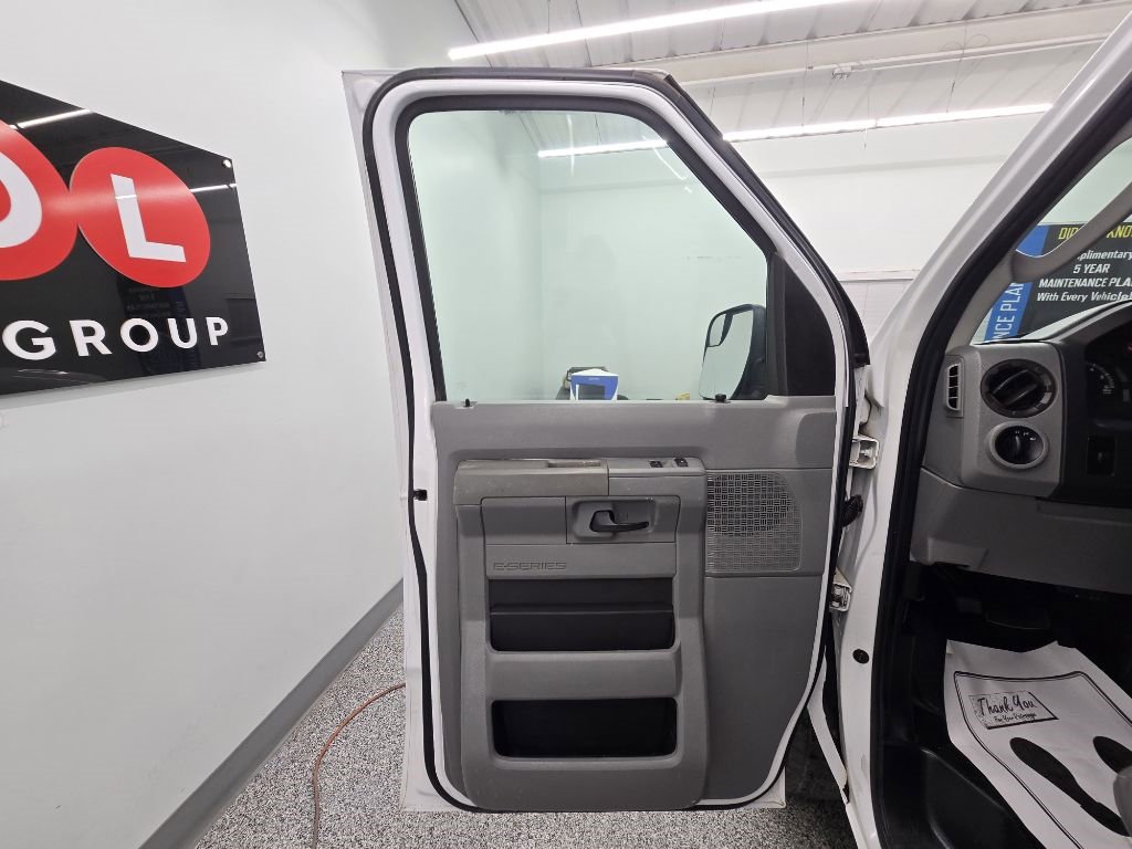 Used 2011 Ford E-150 and Econoline 150 w/ PWR Group image 18