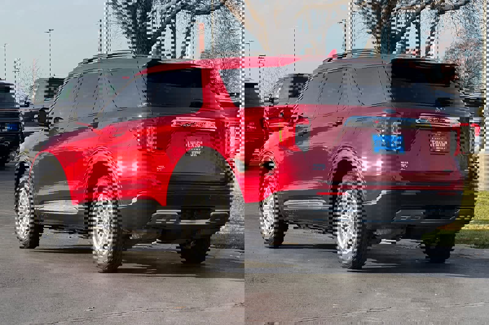 Certified 2020 Ford Explorer XLT w/ Equipment Group 202A image 6