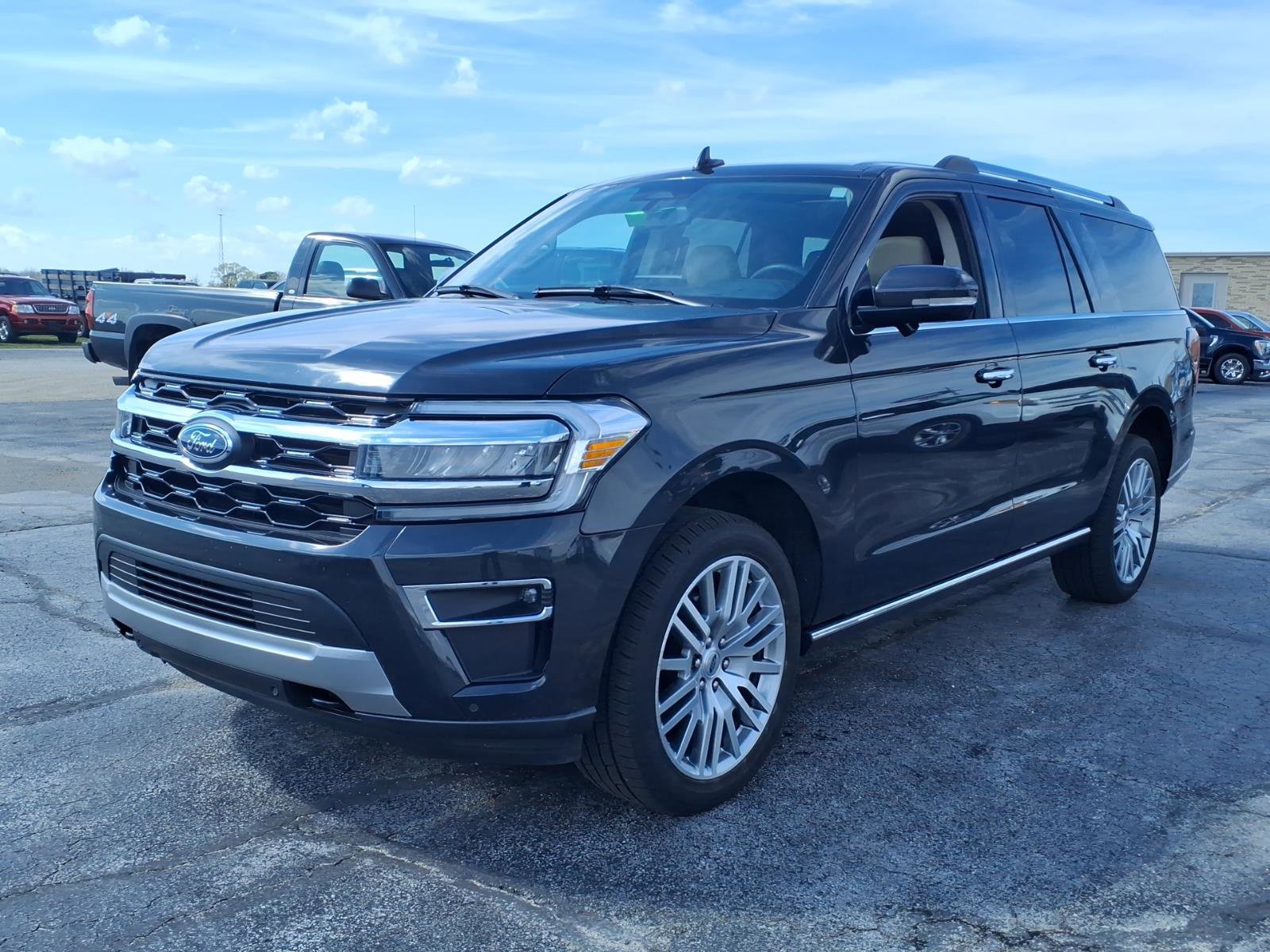 Used 2023 Ford Expedition Max Limited AWD/4WD image 5