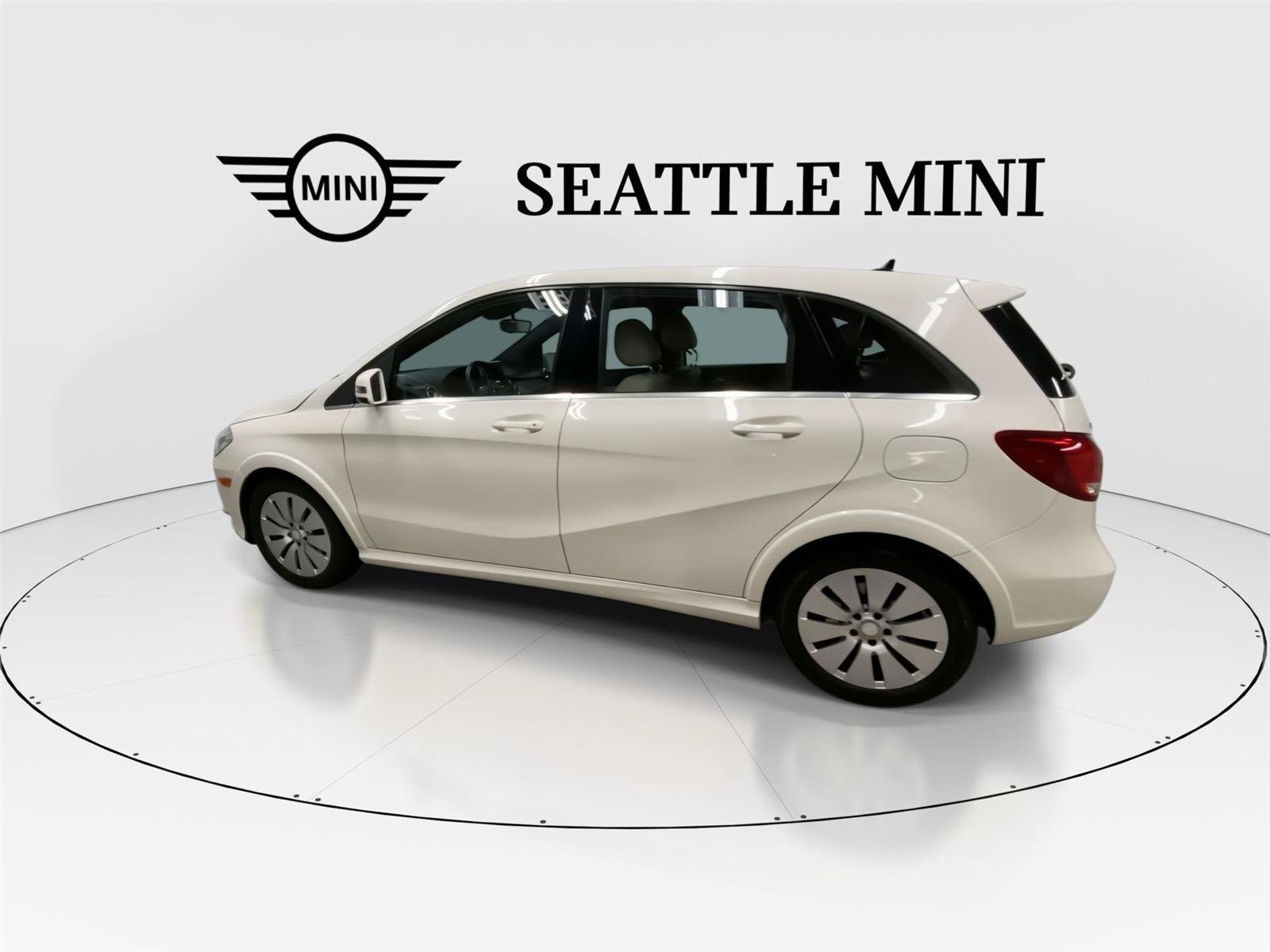 Used 2017 Mercedes-Benz B 250e image 7