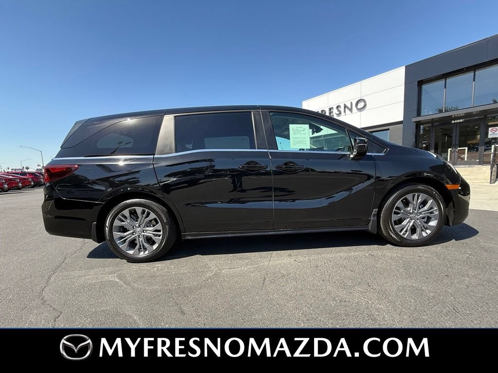 Used 2025 Honda Odyssey Touring image 16