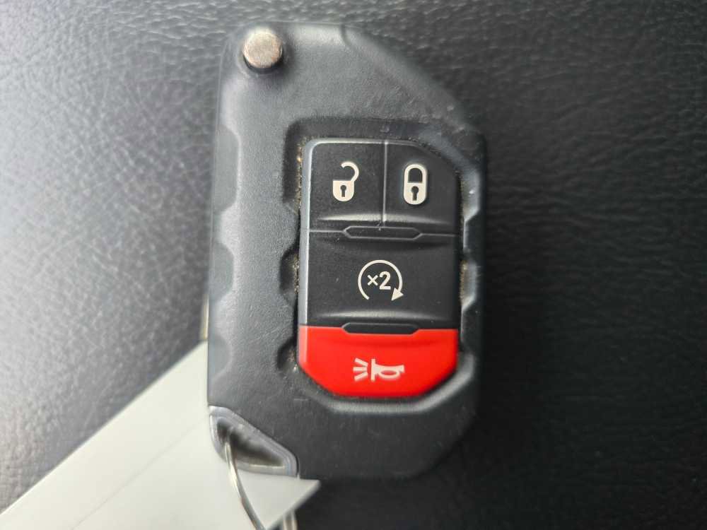 Used 2018 Jeep Wrangler Unlimited Sahara image 21