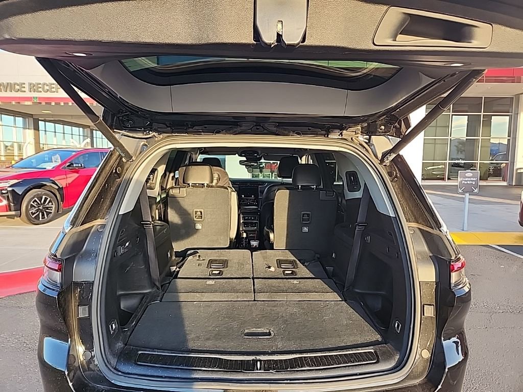 Used 2023 Jeep Grand Cherokee L Limited image 9