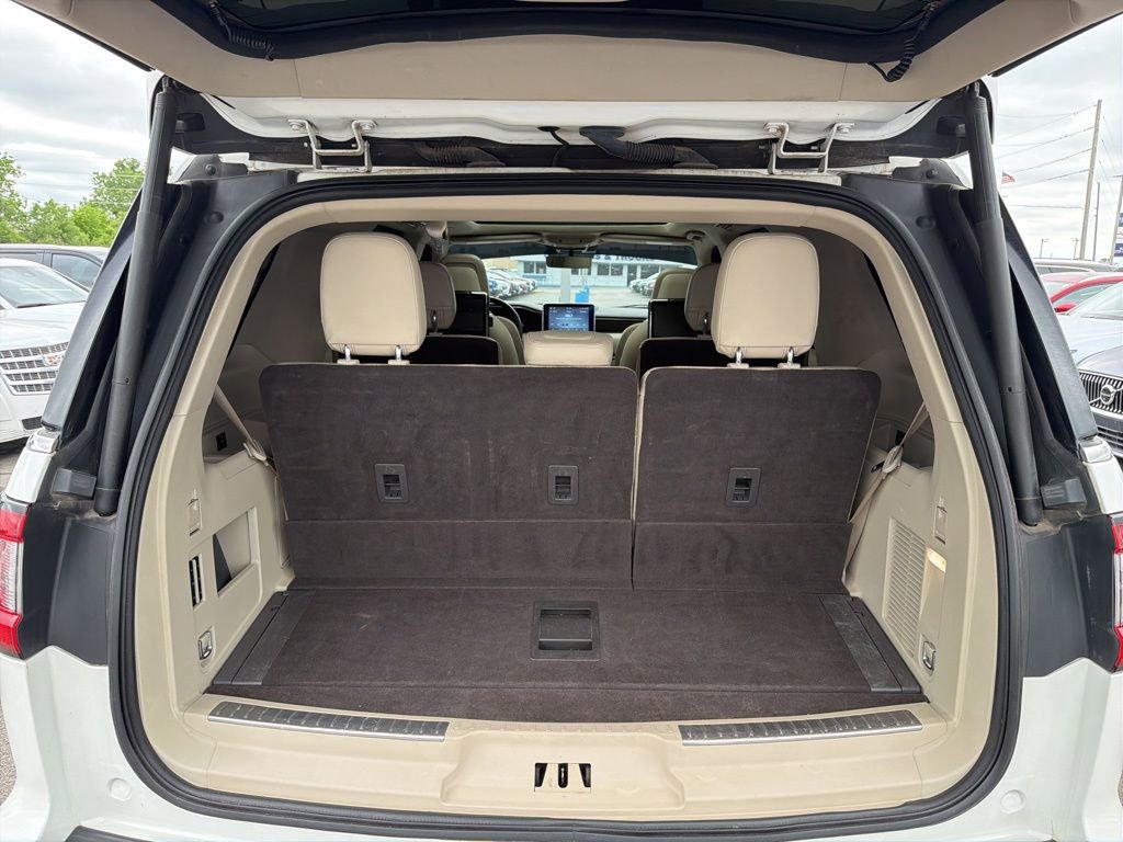 Used 2020 Lincoln Navigator Reserve w/ Equipment Group 208A Reserve AWD/4WD image 16