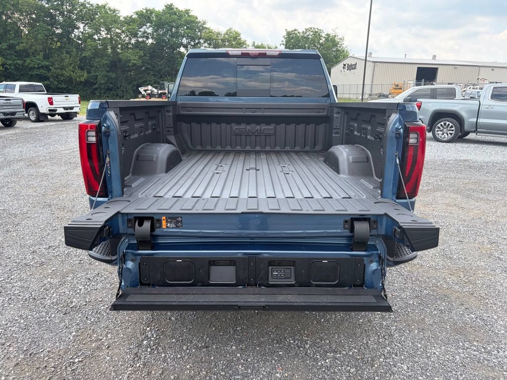 Used 2026 GMC Sierra 3500 Denali Ultimate AWD/4WD image 19
