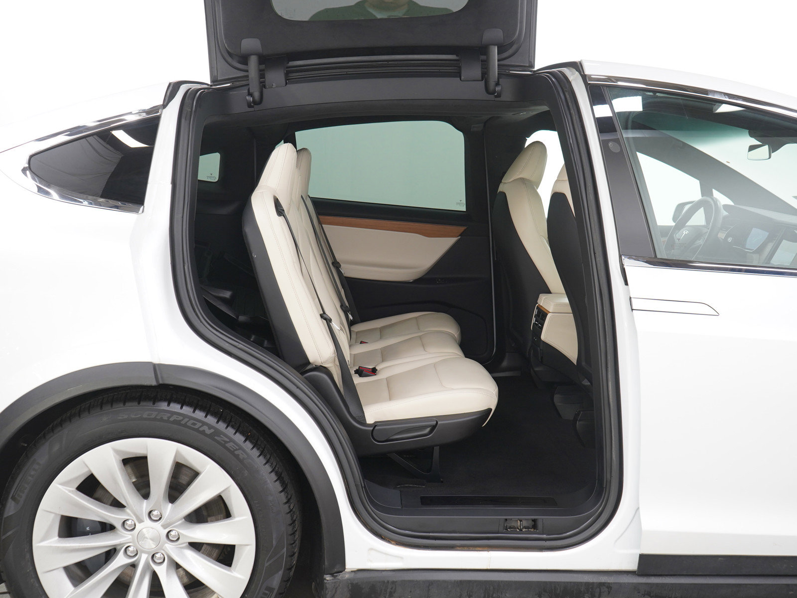 Used 2020 Tesla Model X Long Range AWD/4WD image 22