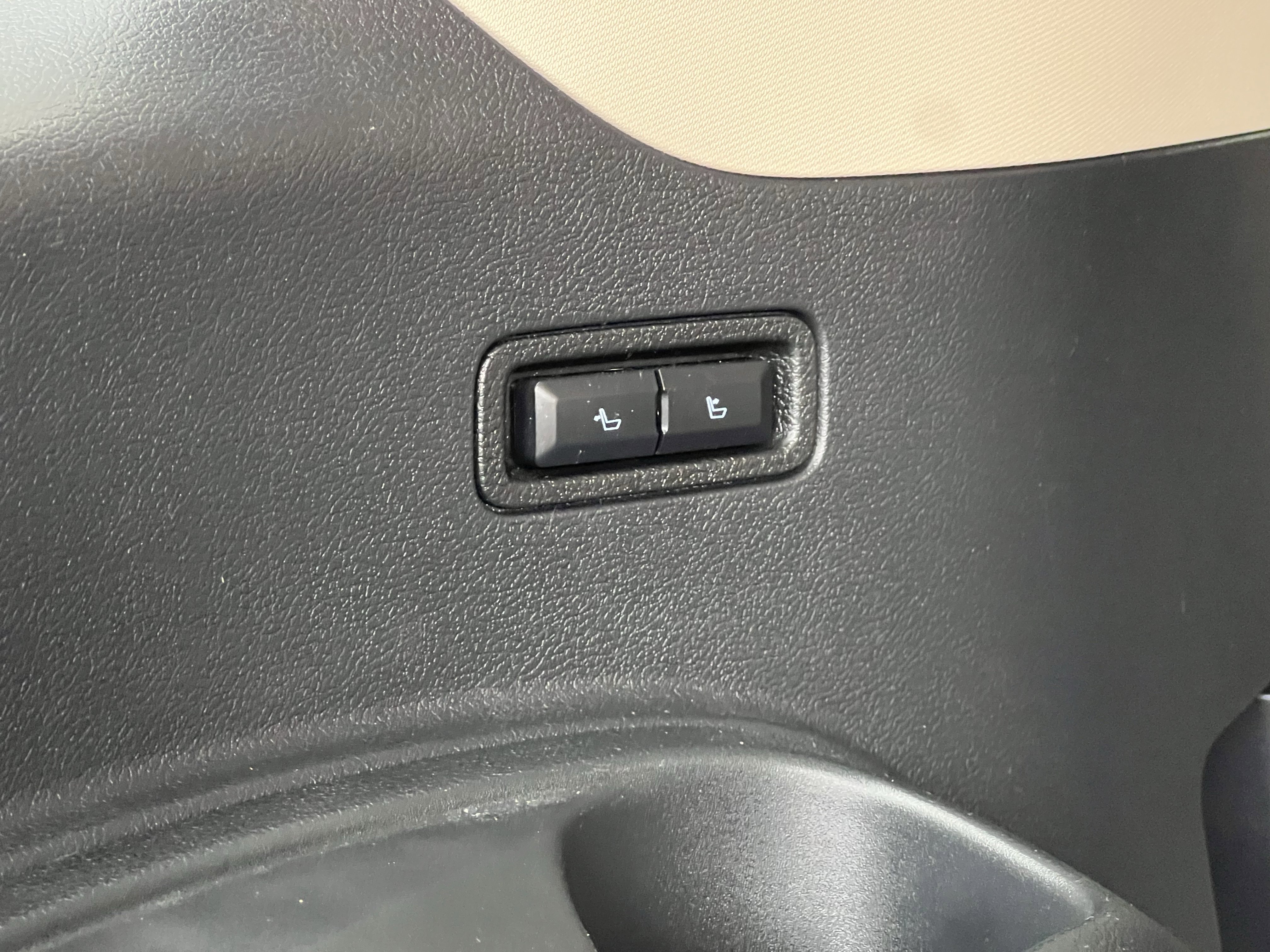 Used 2023 Ford Expedition Platinum image 64