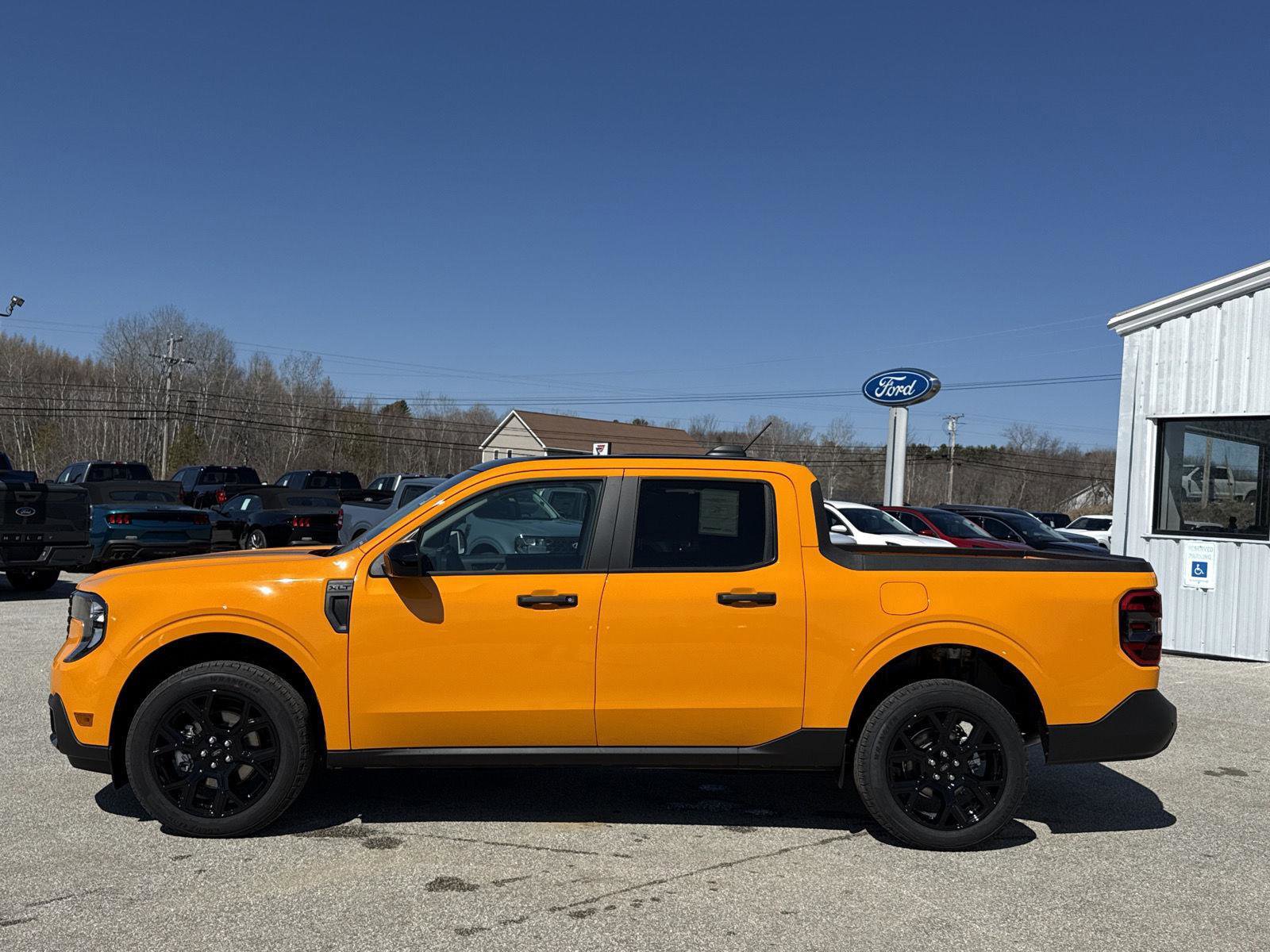 New 2026 Ford Maverick XLT AWD/4WD image 3