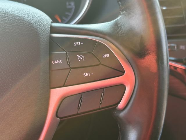 Used 2021 Jeep Grand Cherokee Laredo X AWD/4WD image 43