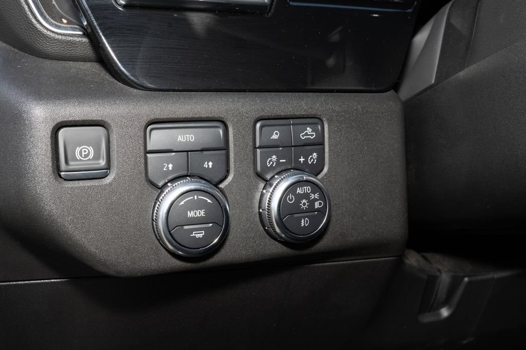 Used 2025 GMC Sierra 1500 SLT AWD/4WD image 28