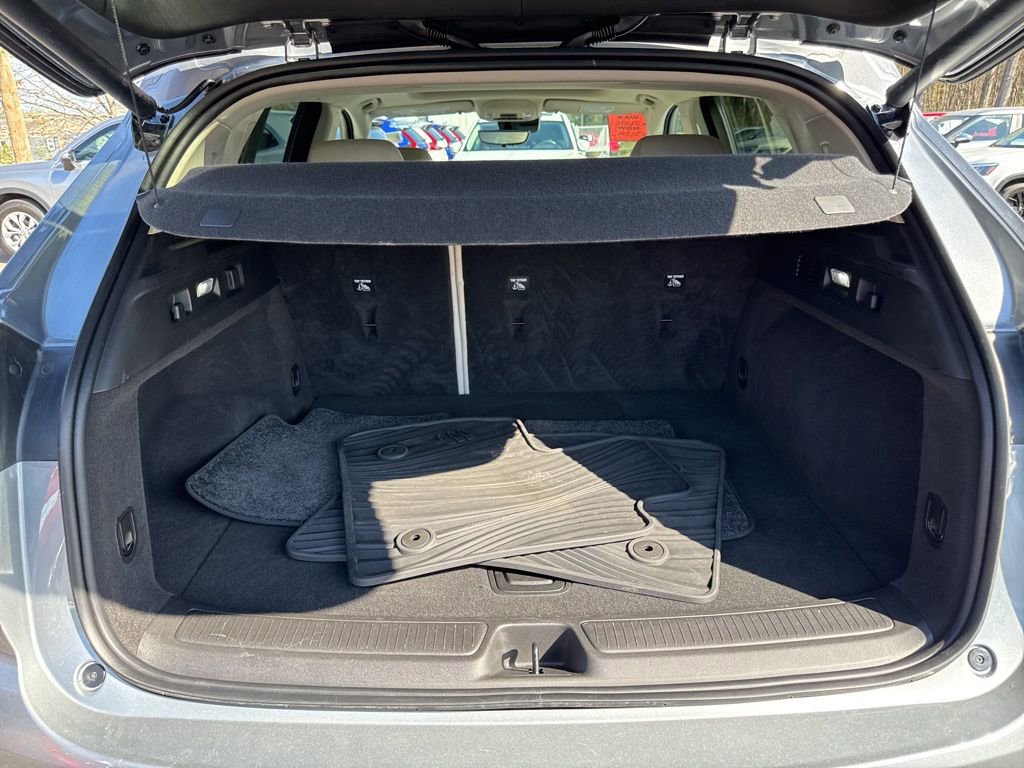 Used 2023 Buick Envision Avenir image 10
