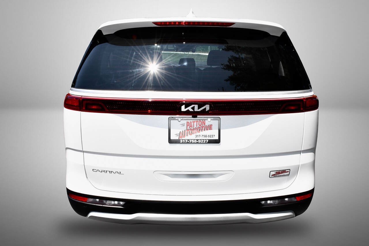 Used 2024 Kia Carnival LX FWD image 6