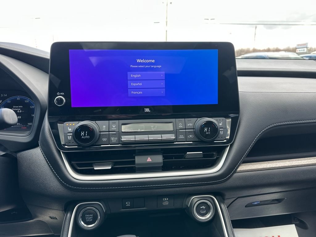 Used 2024 Toyota Grand Highlander Platinum image 23