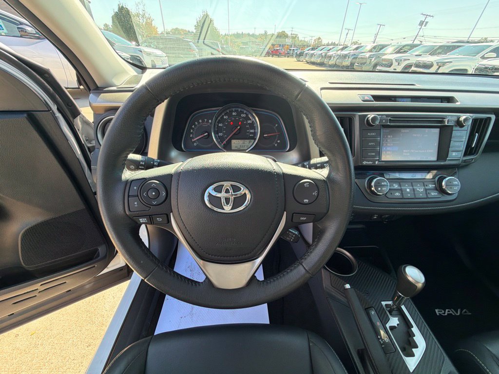 Used 2015 Toyota RAV4 Limited w/ Technology Package AWD/4WD image 13