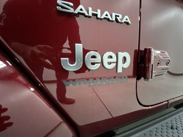 Used 2022 Jeep Wrangler Unlimited Sahara w/ Cold Weather Group image 31