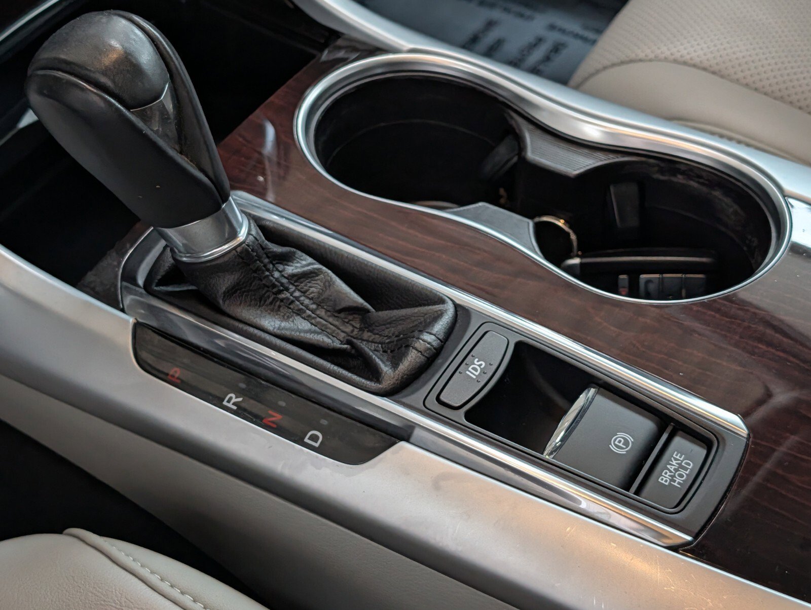 Used 2015 Acura TLX w/ Technology Package FWD image 25