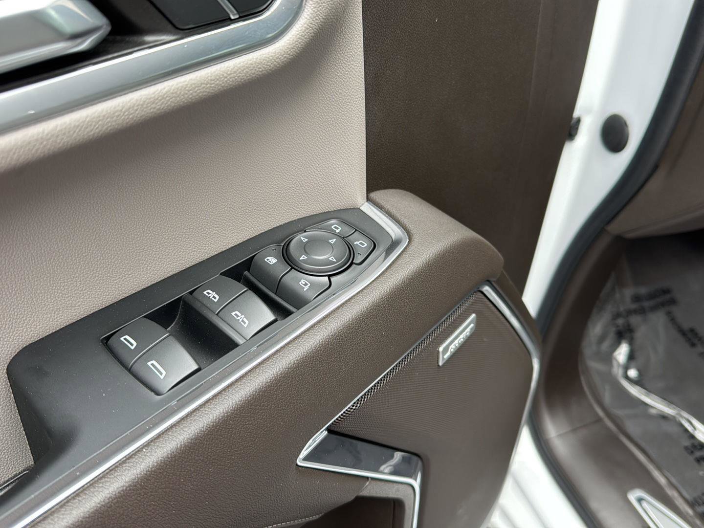 Used 2023 Chevrolet Silverado 1500 LTZ w/ Technology Package image 30