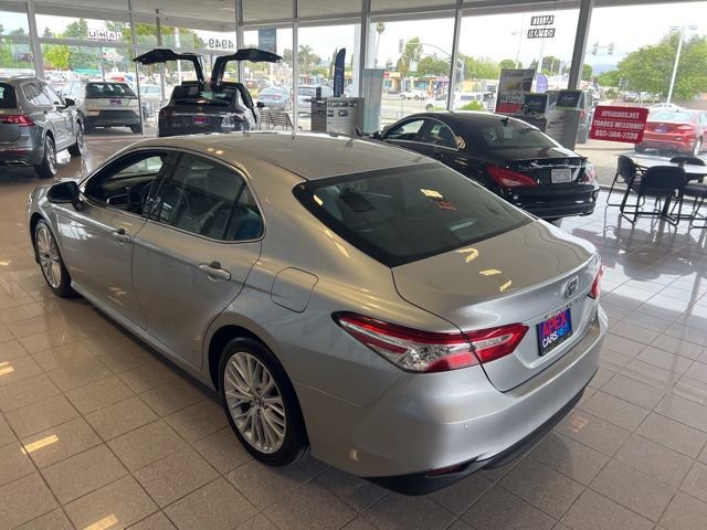 Used 2018 Toyota Camry XLE FWD image 9