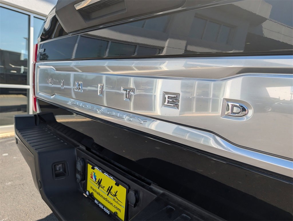 Used 2022 Ford F250 Limited w/ FX4 Off-Road Package image 36