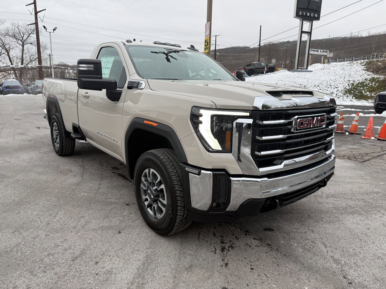 New 2026 GMC Sierra 3500 SLE image 7