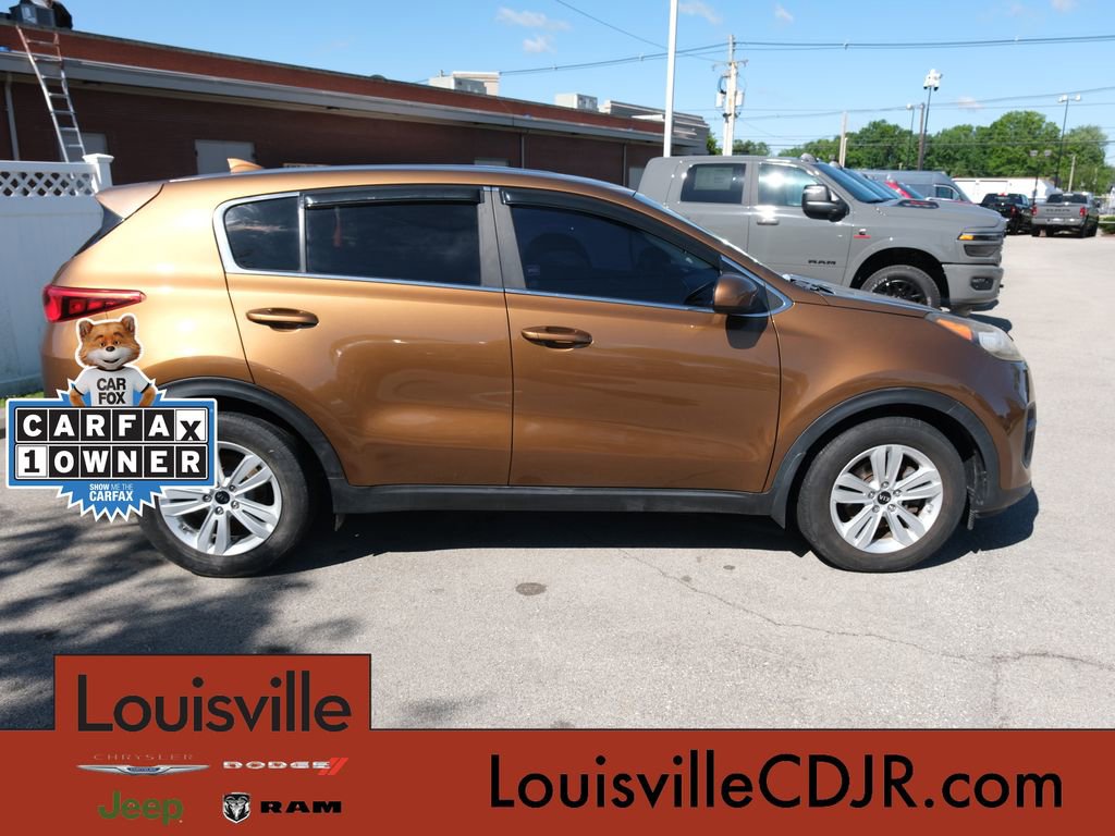 Used 2017 Kia Sportage LX FWD image 2