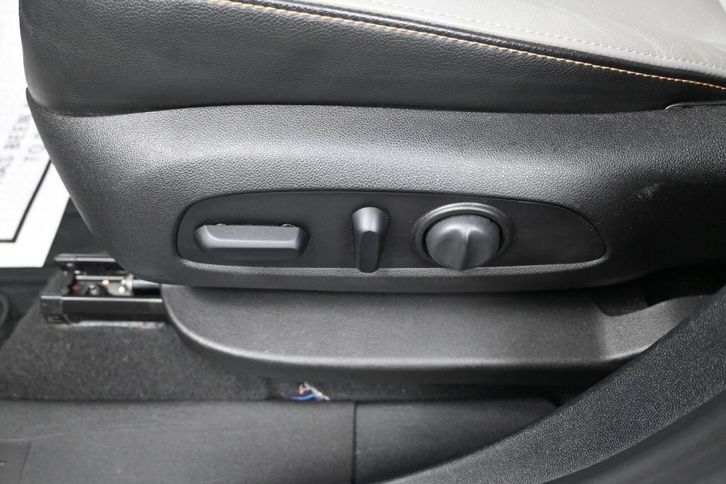 Used 2019 GMC Terrain SLT w/ Preferred Package AWD/4WD image 12