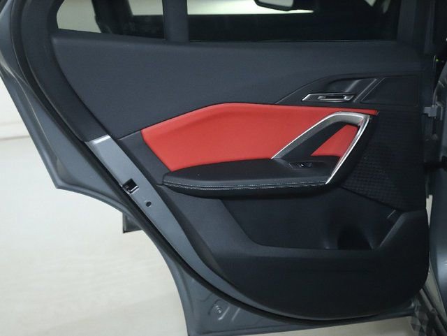 Used 2025 BMW X2 xDrive28i AWD/4WD image 16