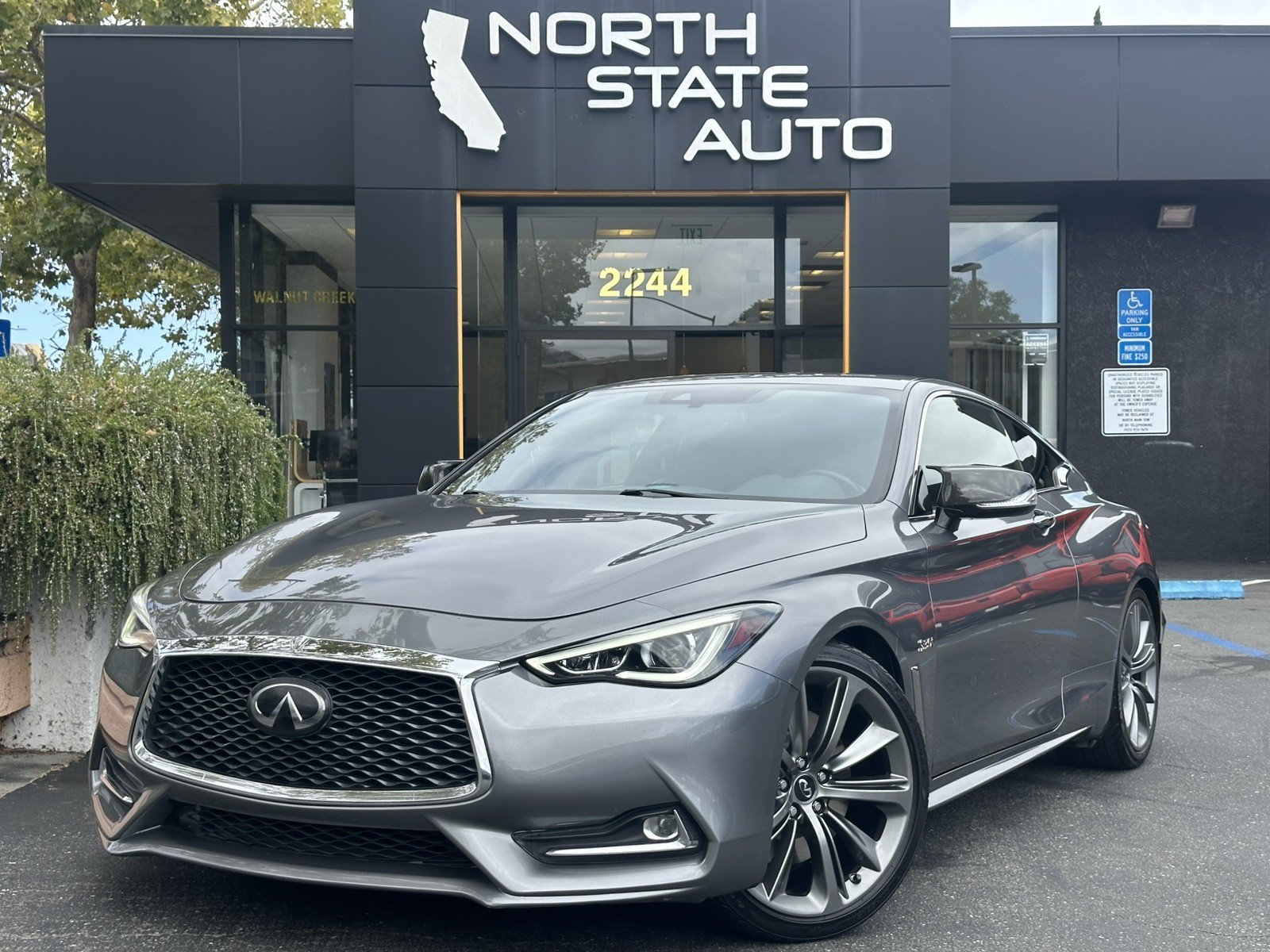 Used 2019 INFINITI Q60 Red Sport 400 w/ Cargo Package RWD image 2
