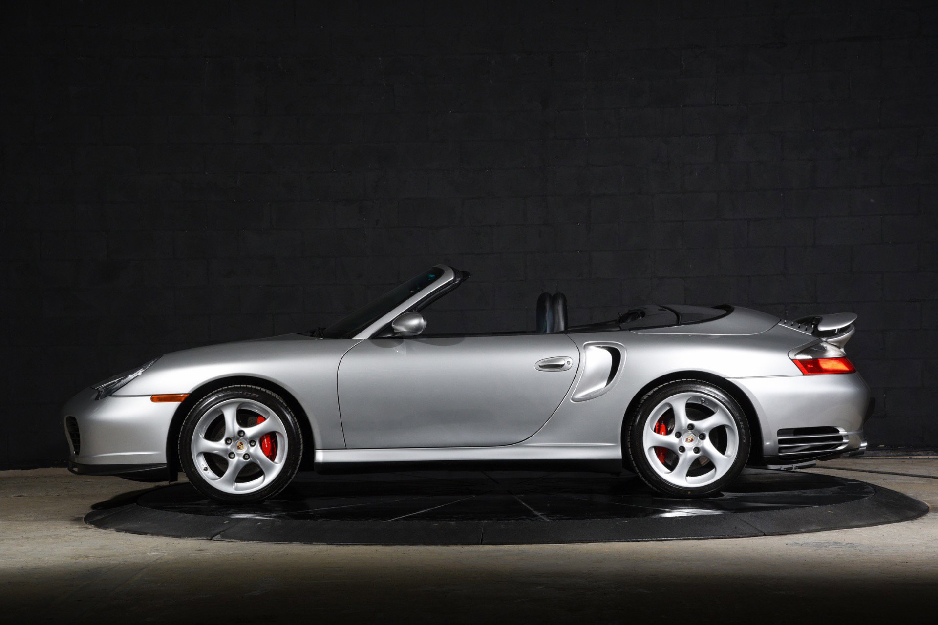 Used 2004 Porsche 911 Turbo AWD/4WD image 12
