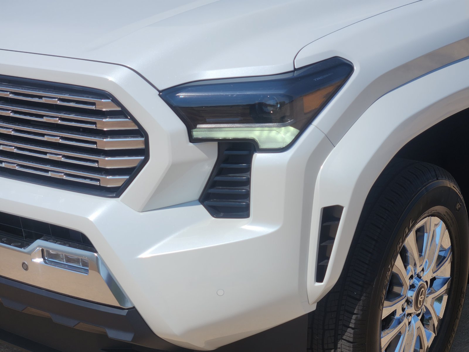 New 2026 Toyota Tacoma Limited AWD/4WD image 9