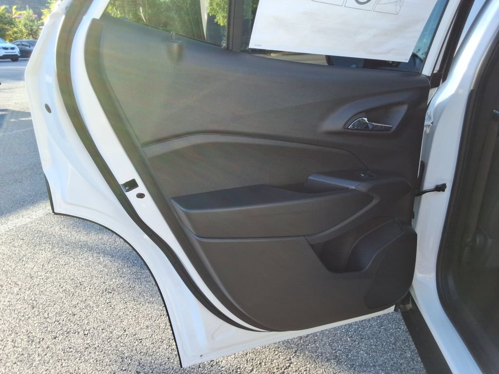 New 2026 Chevrolet Trax LT w/ Driver Confidence Package FWD image 15