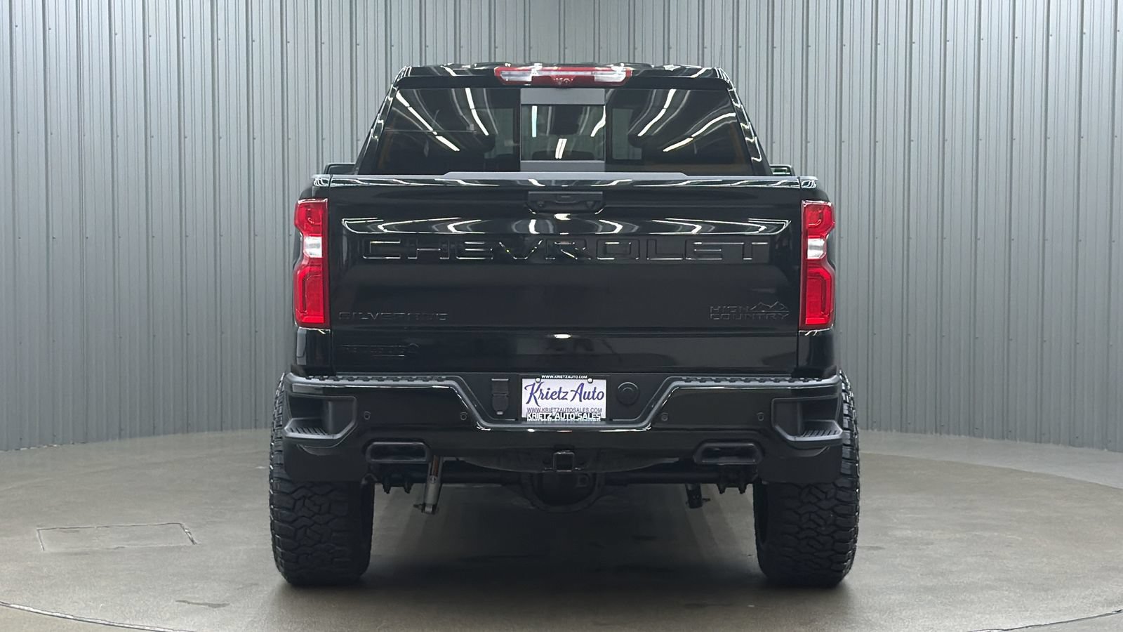 Used 2026 Chevrolet Silverado 1500 High Country w/ Midnight Edition AWD/4WD image 4