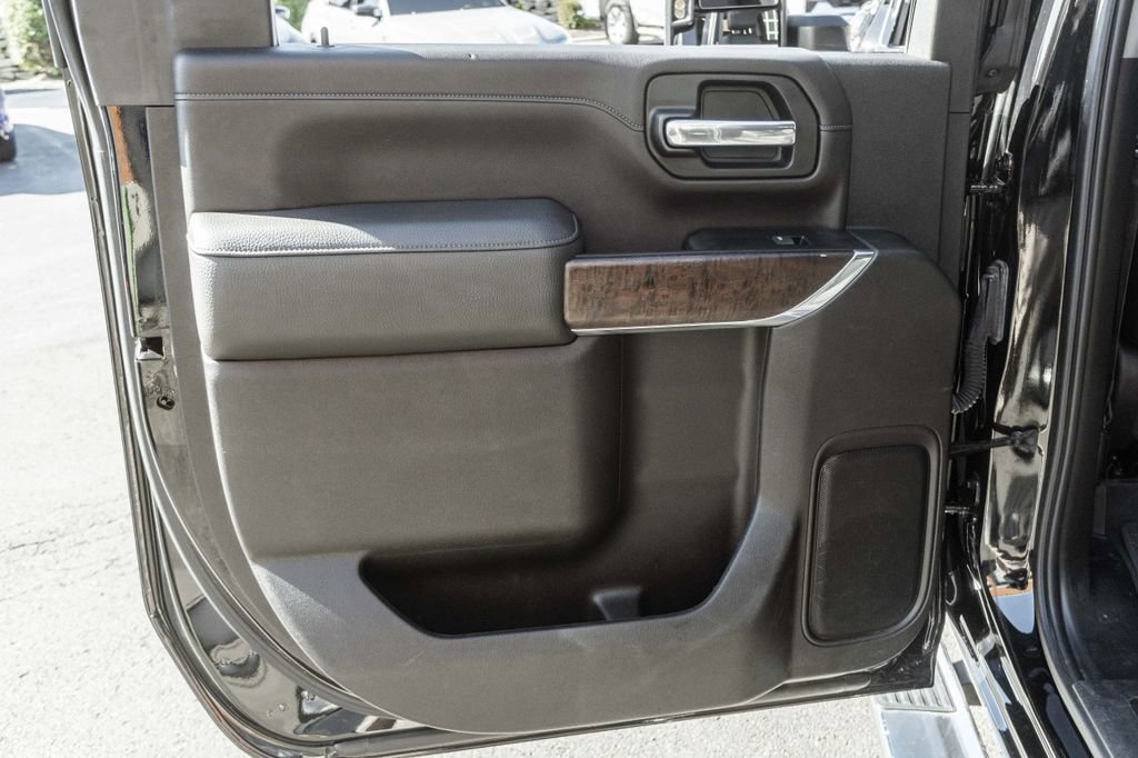 Used 2023 GMC Sierra 3500 Denali w/ Denali Ultimate Package image 34