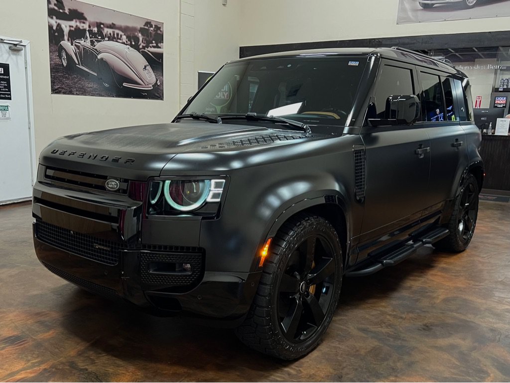 Used 2023 Land Rover Defender 110 X-Dynamic SE AWD/4WD image 5
