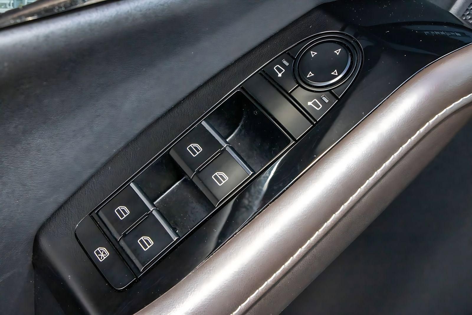 Used 2023 MAZDA CX-30 AWD 2.5 S w/ Premium Package image 25