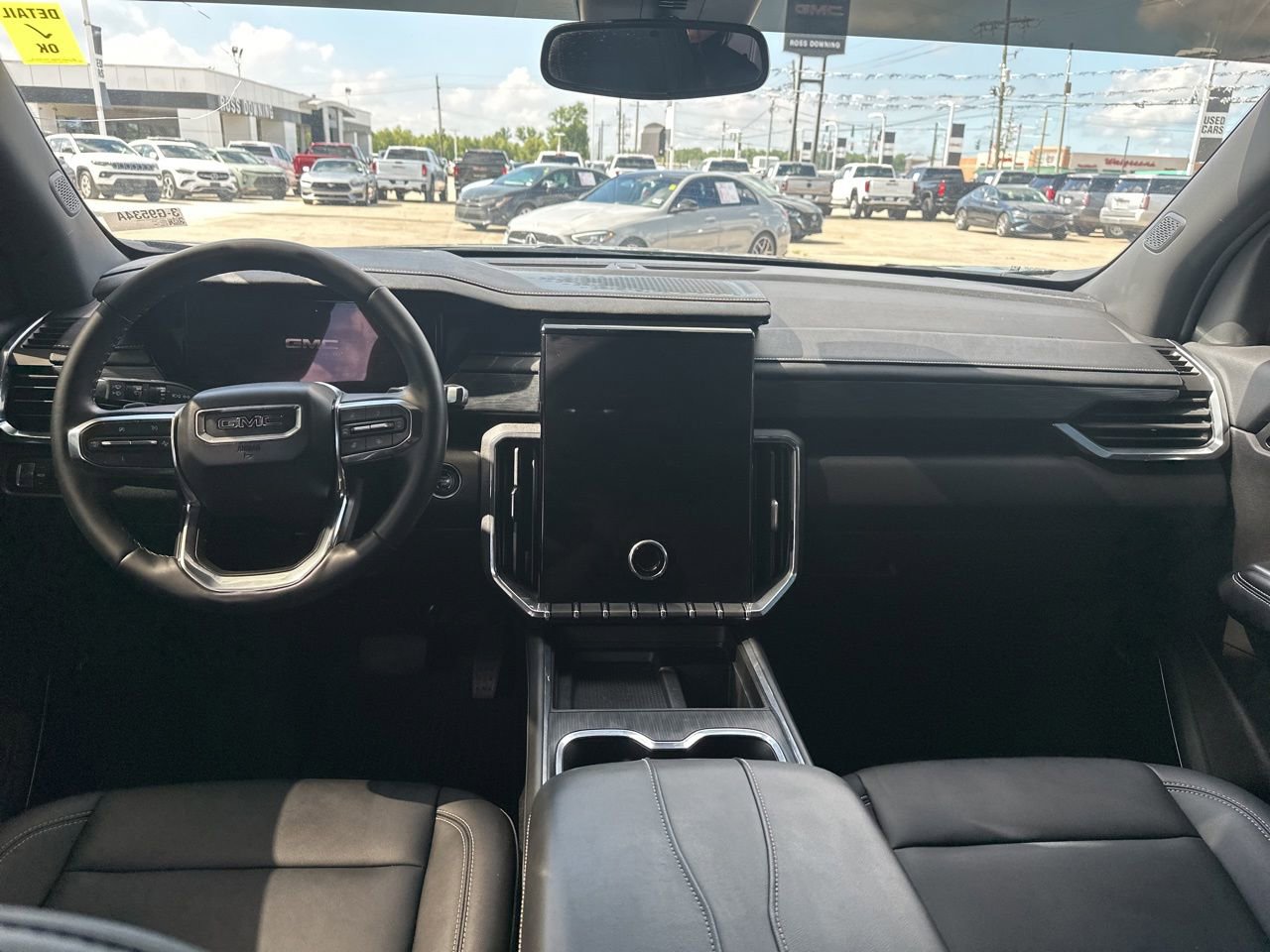 Used 2024 GMC Acadia Elevation w/ Black Edition FWD image 9