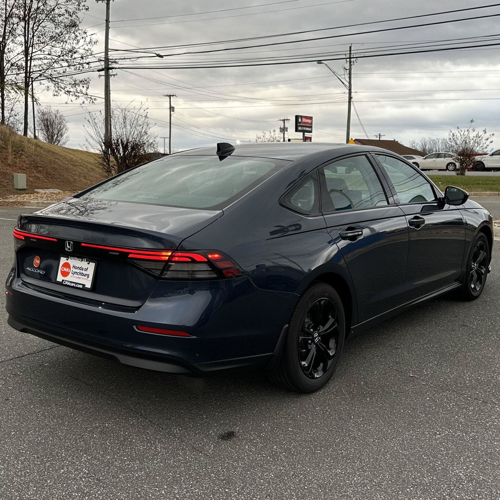 Used 2025 Honda Accord SE image 5