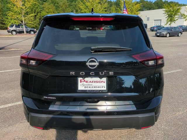 Used 2026 Nissan Rogue SV FWD image 5