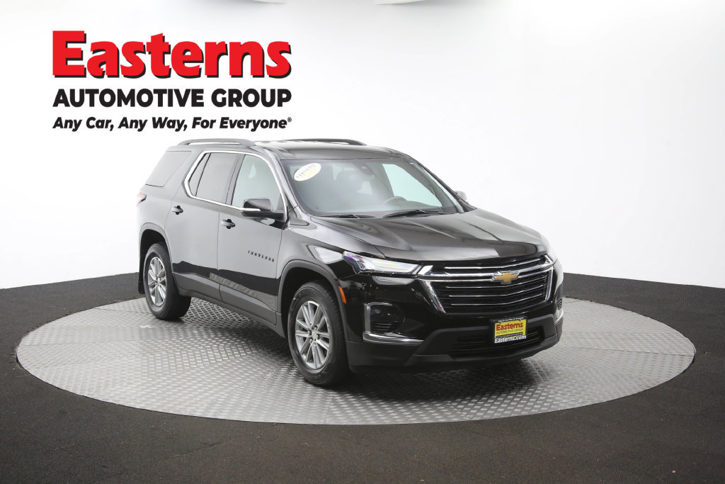 Used 2023 Chevrolet Traverse LT FWD image 54