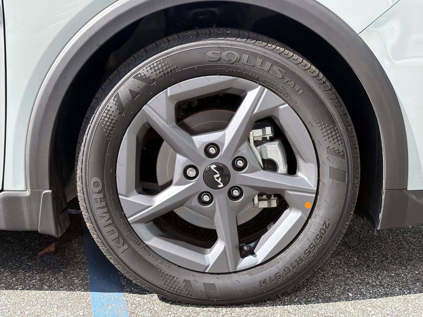 Certified 2025 Kia K4 FWD image 31