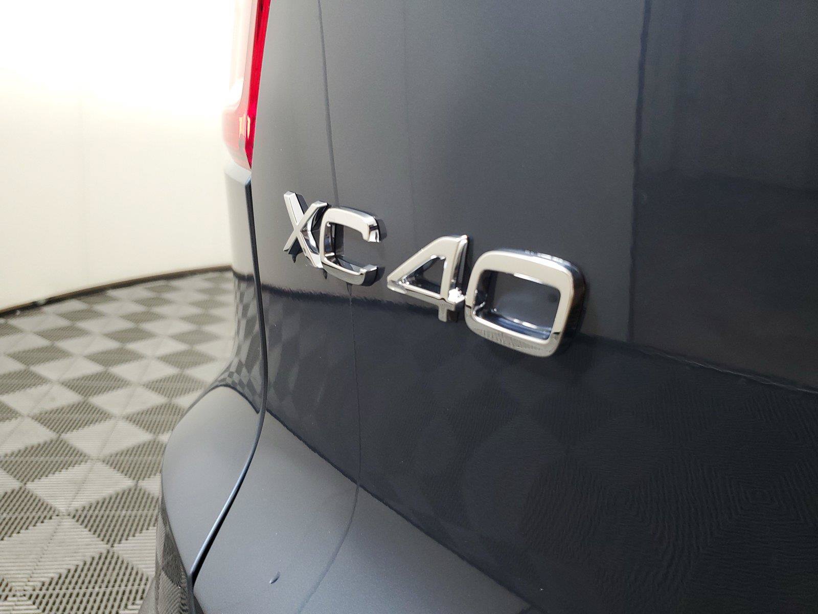 New 2026 Volvo XC40 B4 Core w/ Protection Package Premier FWD image 8