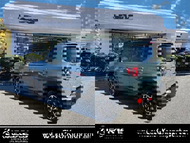 Used 2016 Jeep Renegade Trailhawk image 3