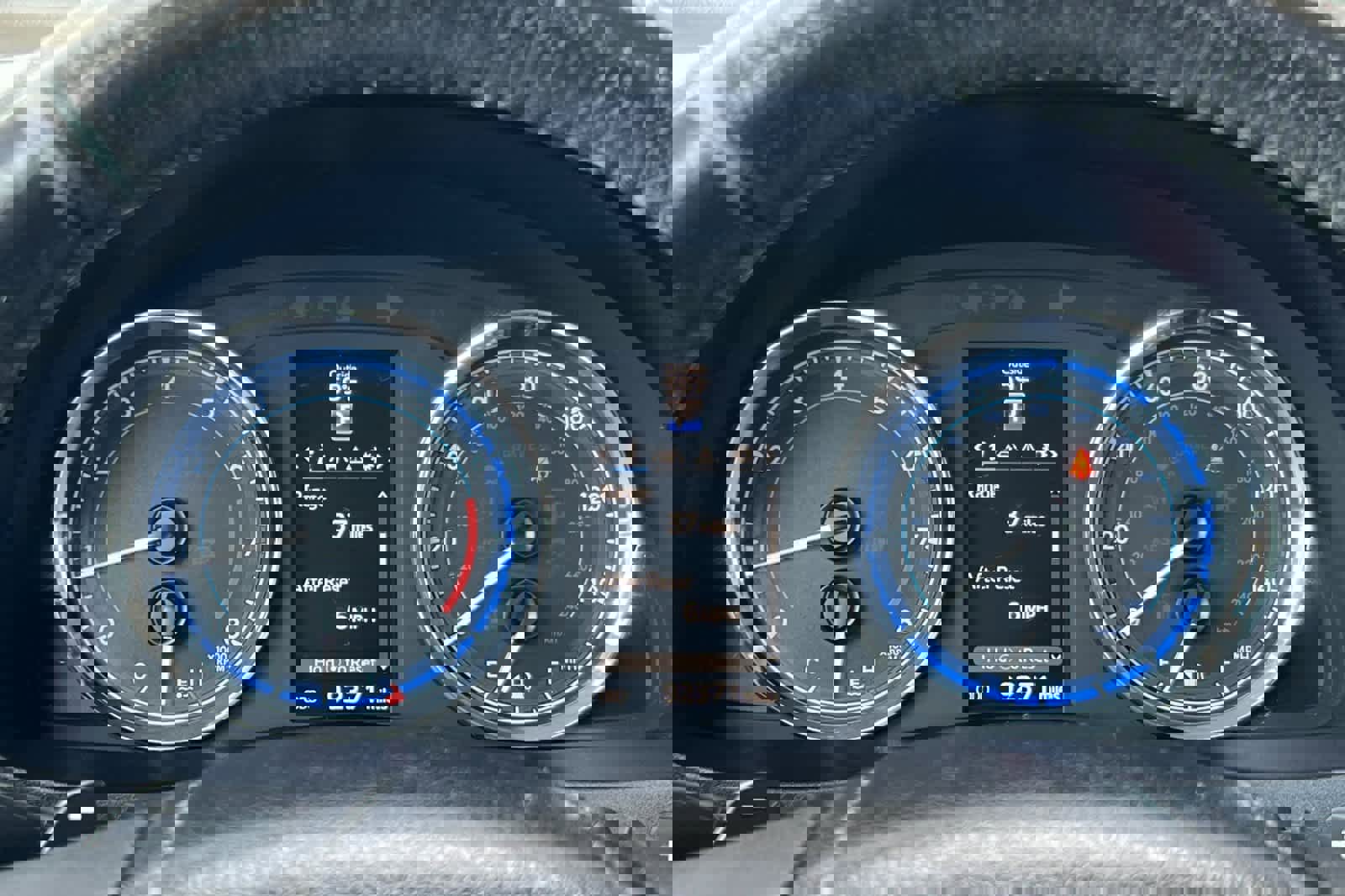 Used 2018 Toyota Corolla SE FWD image 25